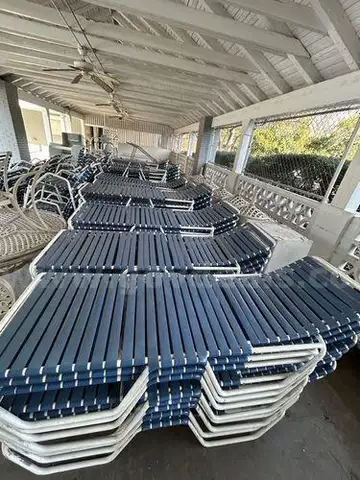 Pool Lounge Chairs (215108 BT)