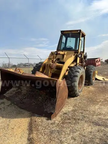 FRONT END LOADER (215555 AJ)