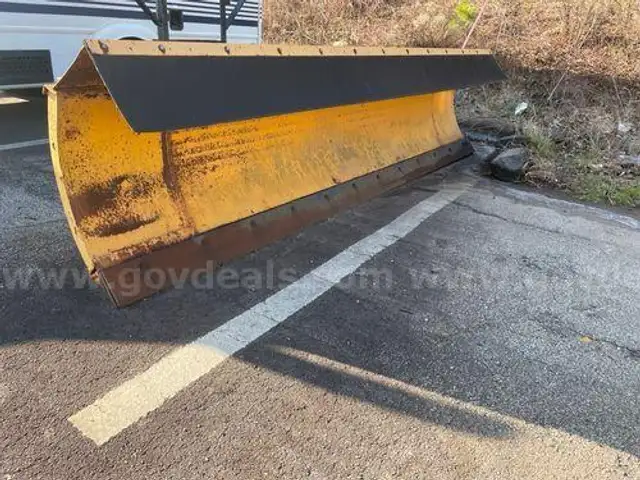 1990 Gledhill Rd 930PR Snow Plow (215656 NB DOT)
