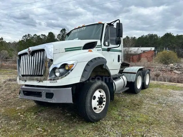 2013 International 7600 (215991 NM)