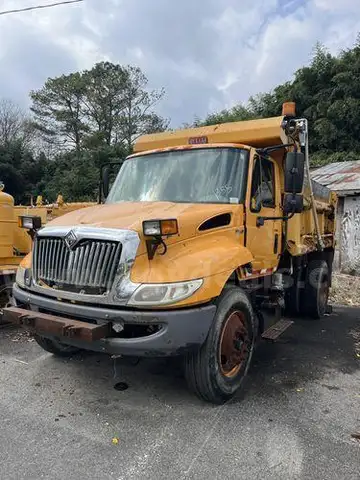 2009 International 4300 (216041 AJ:DOT)