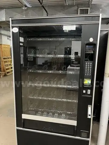 SNACK VENDING MACHINE (215994 TM)