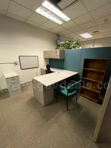 Lot containing (10) office cubicles arranged in various sizes and configurations, includes workstations, and storage.