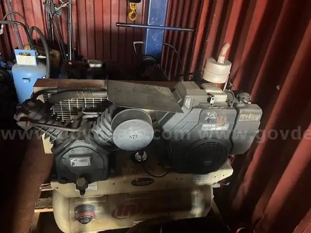 Ingersoll Rand Air Compressor Kohler Engine PRO-13 serial 3893108451