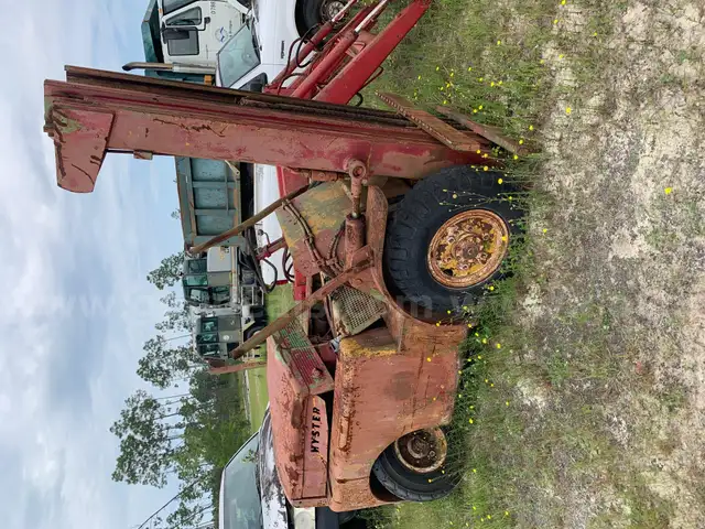 old scrap fork lift