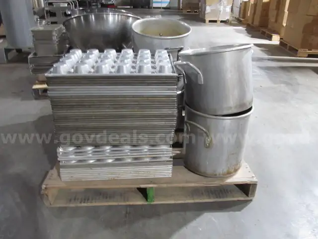 3 PALLETS OF MISC INDUSTRIAL COOKING ITEMS