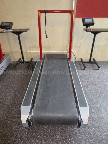 Precor 905e online treadmill