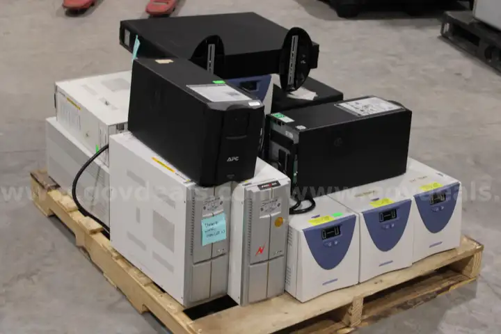 (15)UPS Battery Backups for Parts or Repair