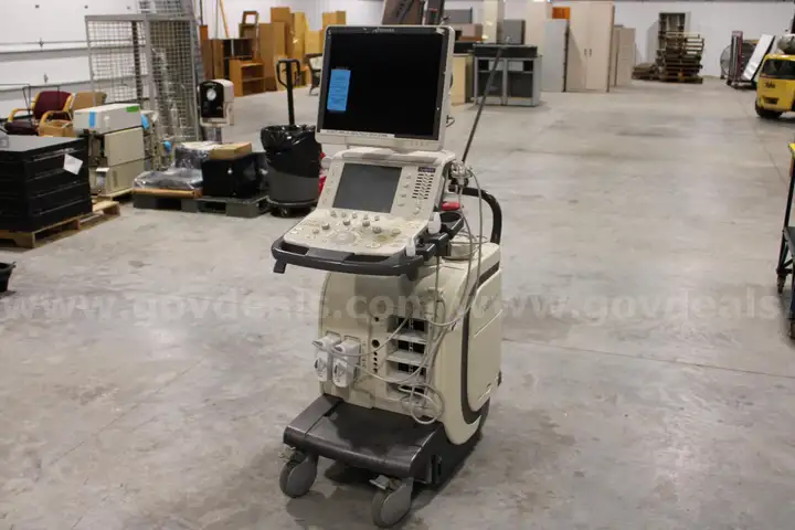 Toshiba Aplio 300 Diagnostic Ultrasound System for Parts or Repair