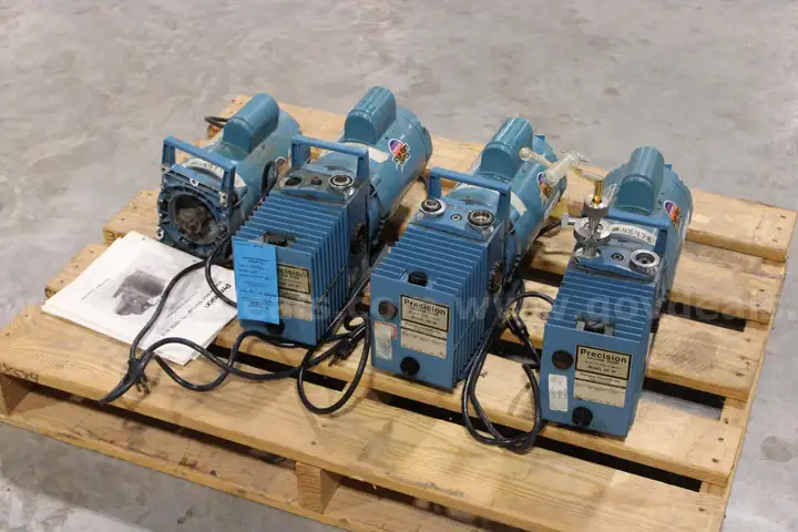 (3&#xBD;)Precision DD 90 Vacuum Pumps