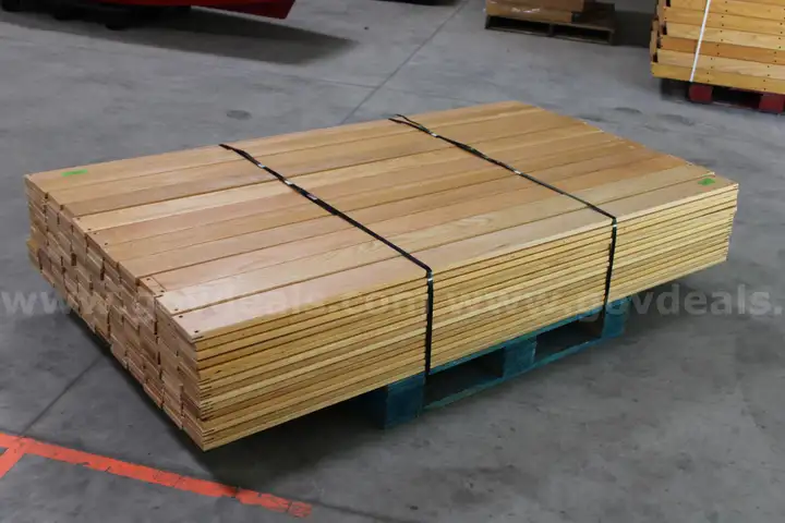 (164)Oak Boards &#xBE; x 4 x 81&#xBE; (Lot C)