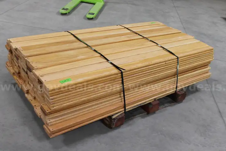 (159)Oak Boards 81&#xBD;-82&#x22;Long (Lot D)