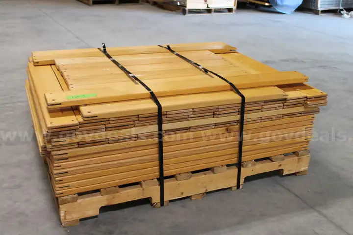 (121)1in Thick Oak Boards for Lumber (Lot J)