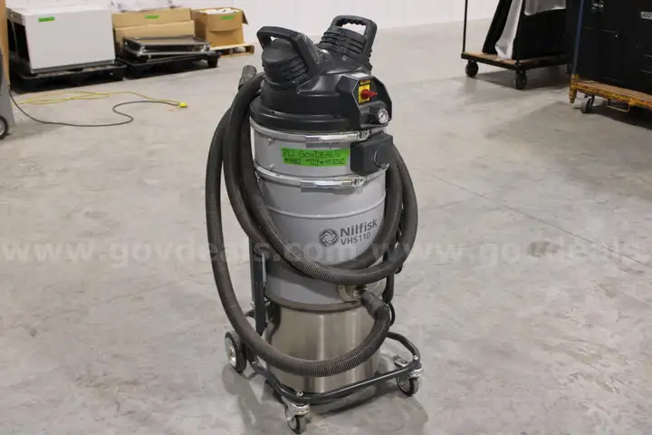 Nilfisk VHS110 EXP Industrial Vacuum