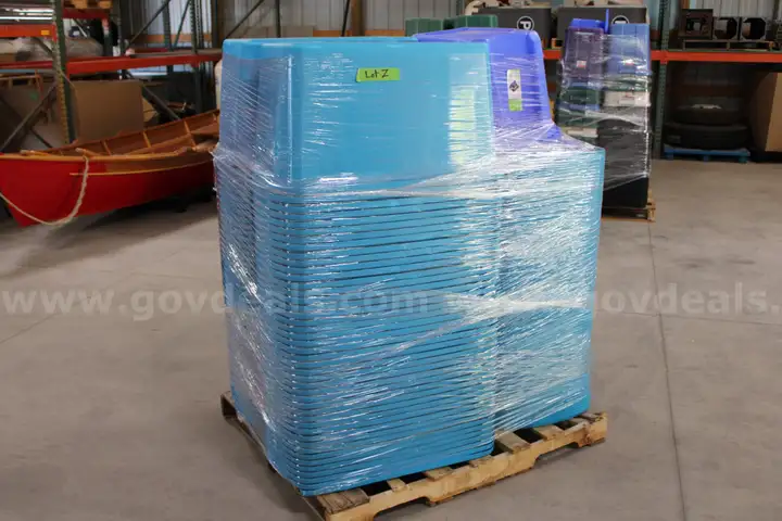 (88)Sterlite 30gal Storage Totes (Lot Z)