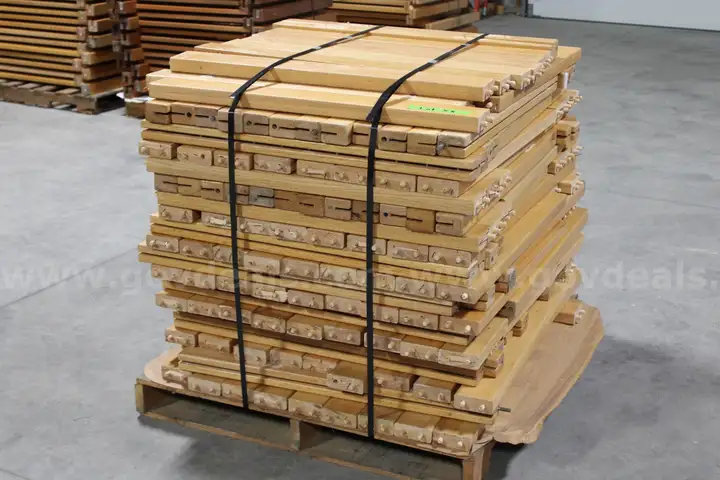 Oak Bed Legs and Leg Braces for Lumber (Lot XX)