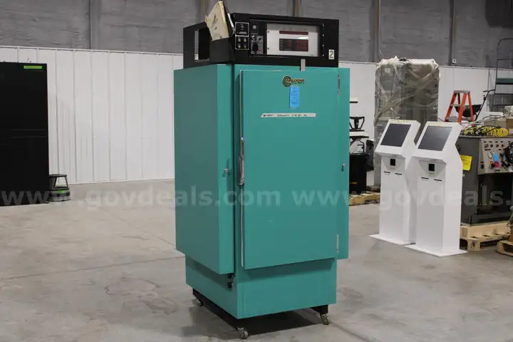 Conviron G30 Growth Chamber