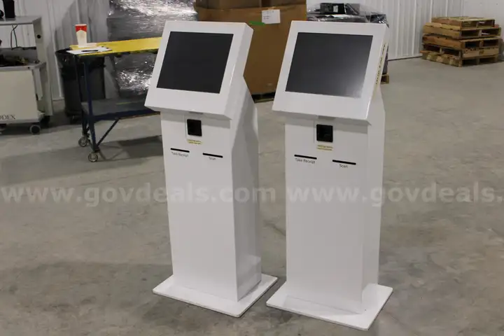 (2)Check-In Kiosks