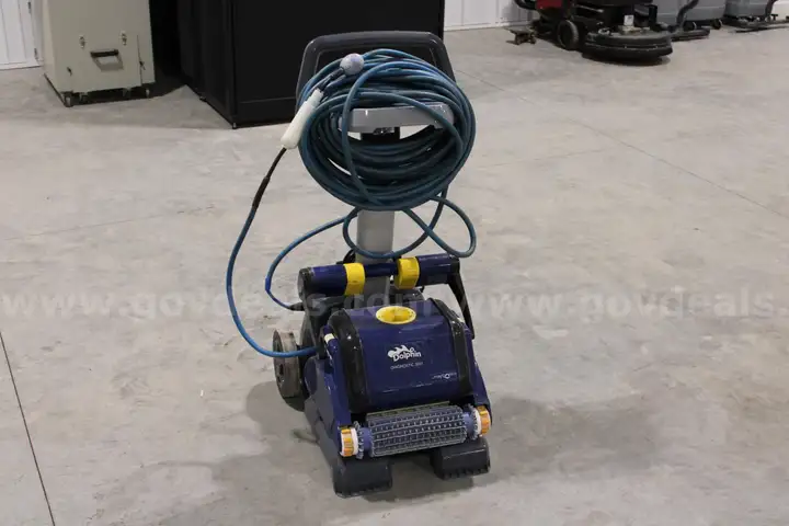 Maytronics Dolphin 3001 Automatic Pool Vacuum