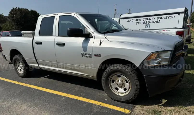 2015 Dodge RAM 1500 4X4 Quad Cab Tradesman