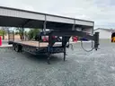 Kaufman Flatbed Gooseneck Trailer