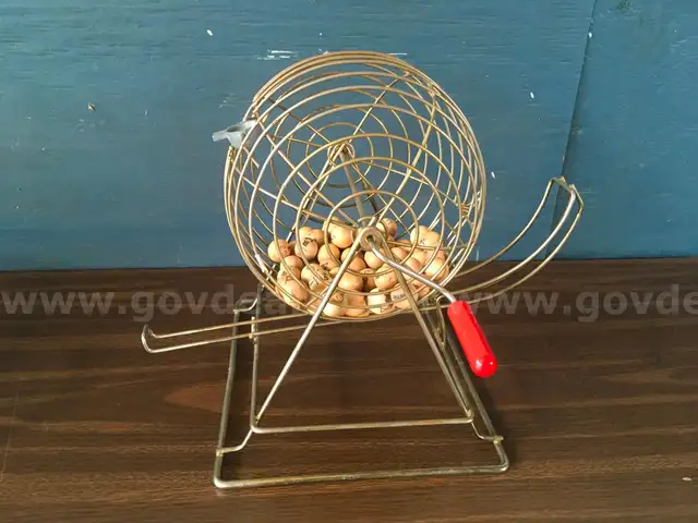 Vintage Bingo Raffle Lottery Wheel
