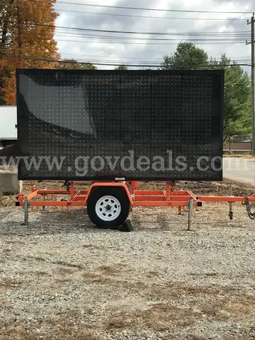 VMS Board &#x26; Trailer