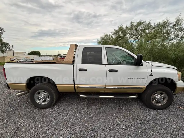 2006 Dodge Ram 2500 Laramie Quad Cab 4WD