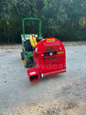 John Deere 1550 Terrain Cut w/ Agri Metal 2500 Blower