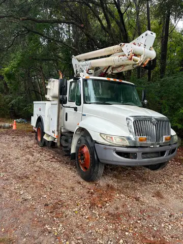 2008 International Bucket Truck 4300