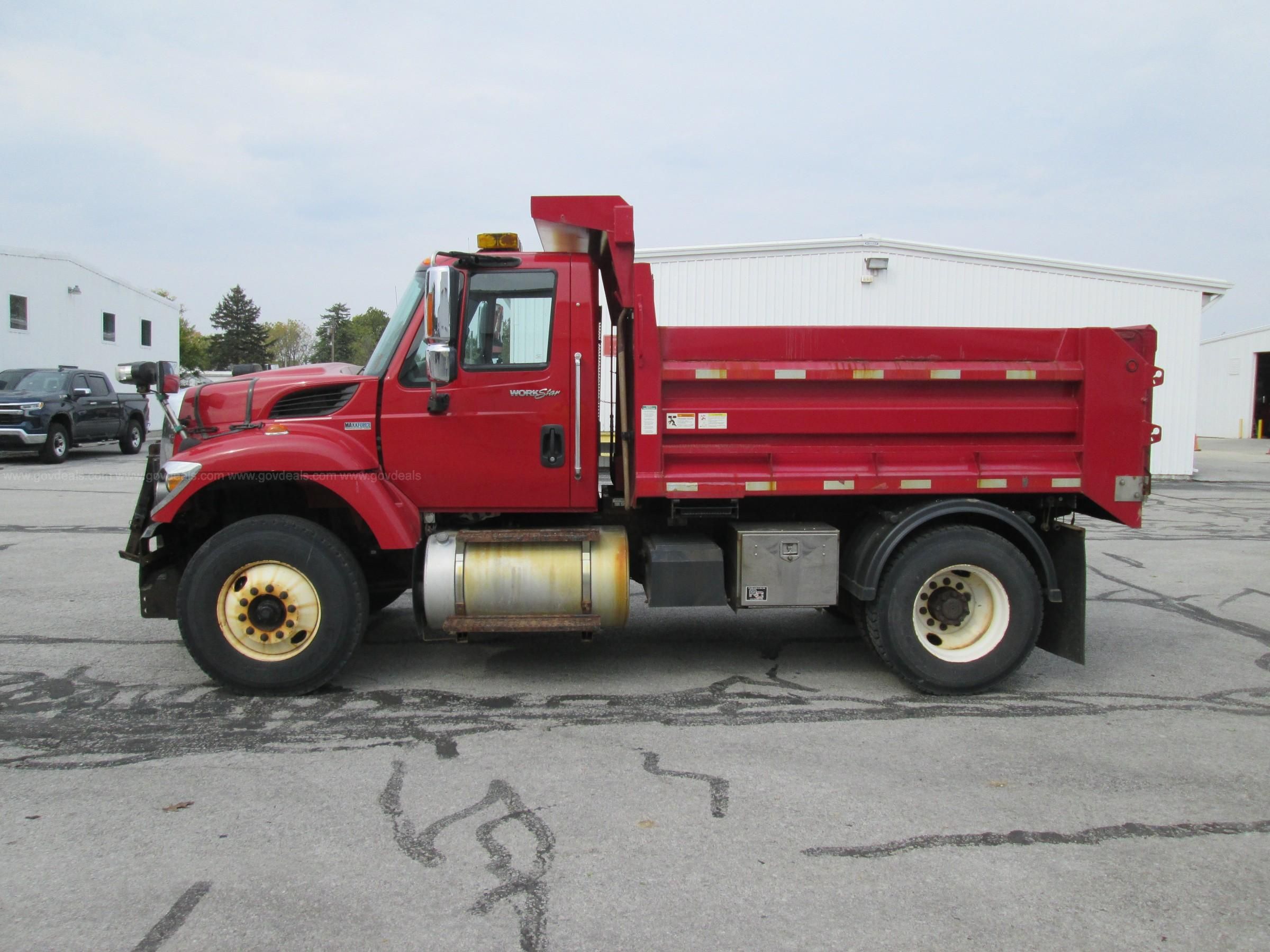 『TEN AX LS S RED』 2,700-Mile 2016 International 7400 Series SFA 4x4 for sale