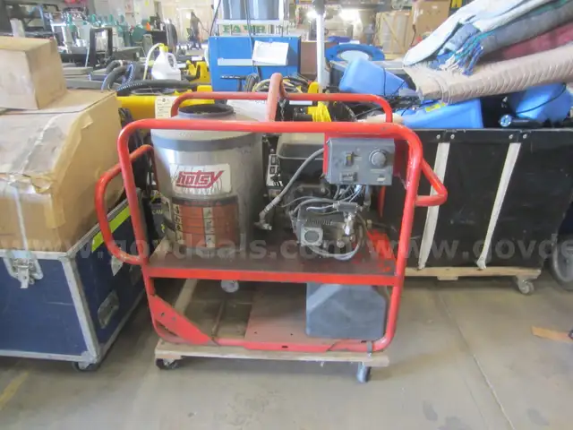Hotsy 965SS Hot Water Pressure Washer
