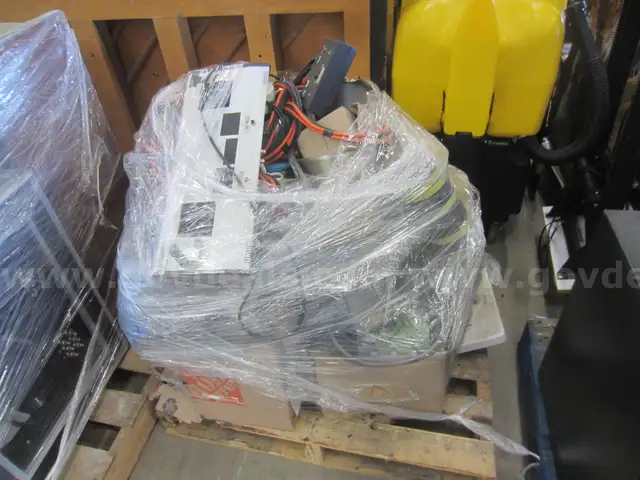 Pallet of Assorted Electronics FOR PARTS - 7.2