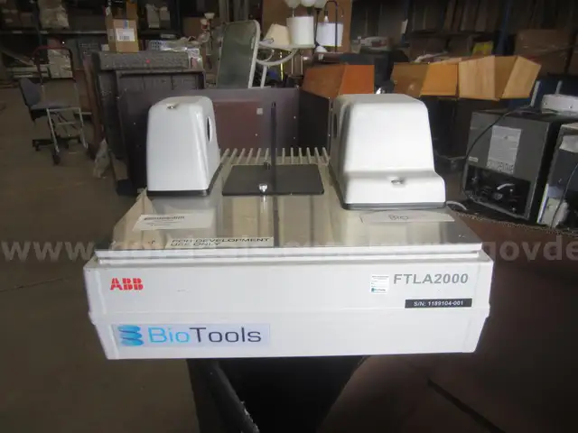 ABB FTLA 2000-104 FTNIR Laboratory Spectrometer