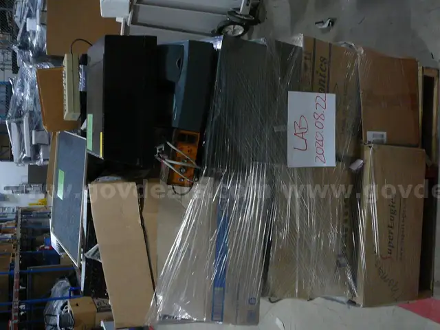 Pallet of Various Lab Equipment - 8.22
