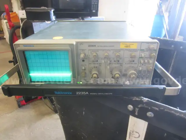 Tektronix 2235A 100 MHz Oscilloscope
