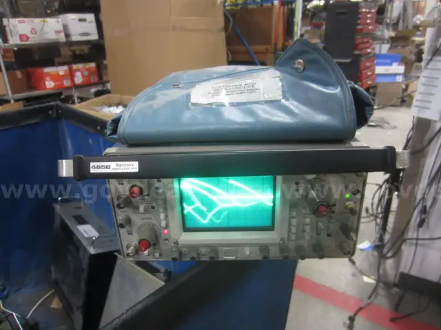 Tektronix 465B Oscilloscope