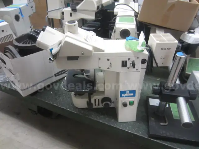 Zeiss Axioplan 2 Microscope
