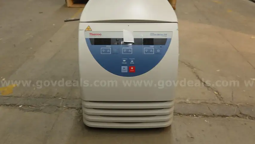 Centrifuge Sorvall Legent Micro 21R