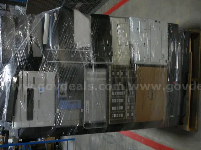 Pallet of Assorted Electronics FOR PARTS - 4.09