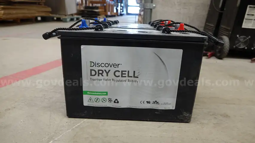 Lot of 3 Discover Dry Cell EV31A-A Battery 12 Volt 120 AMP