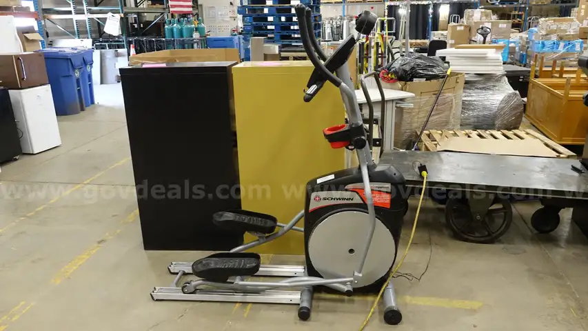 Schwinn 431 Elliptical Machine