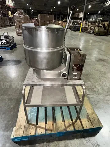 Groen Steam Jacketed Kettle, model# TDB/4-40, Serial#1972, TPS#29357, location#71743