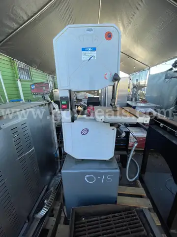 Wilton 14&#x22; Vertical Bandsaw