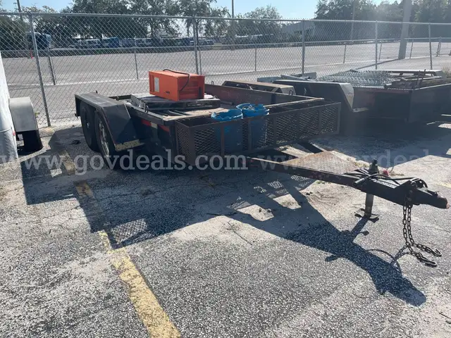 Equipment trailer