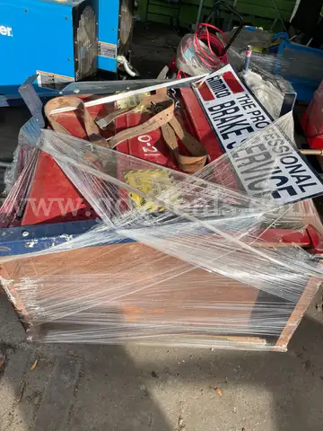 Assorted pallet of unknown metal/shop equipment