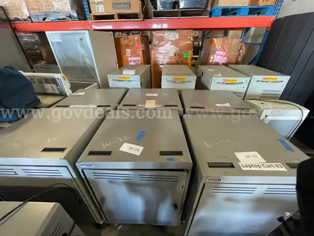 Lot of approx 11 computer carts