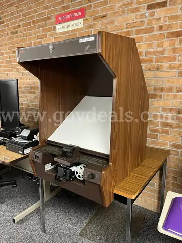 Indus Super Carrel Roll Film Reader