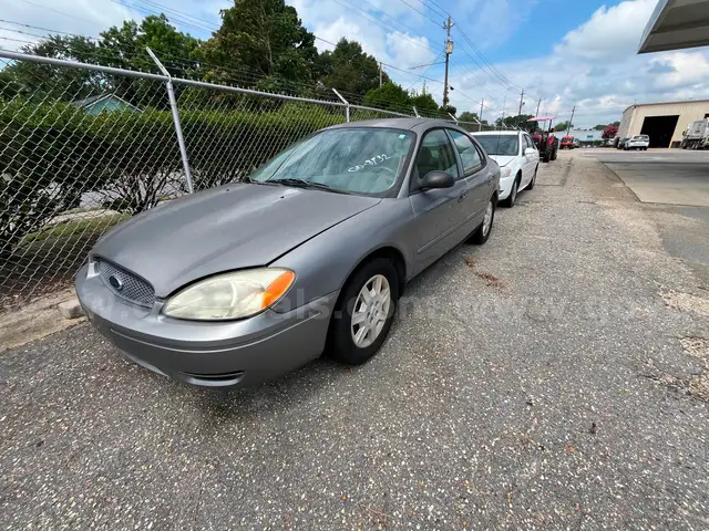 2006 Ford Taurus