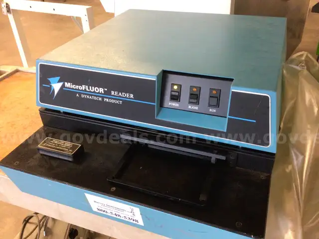 Dynatech MicroFluor Reader